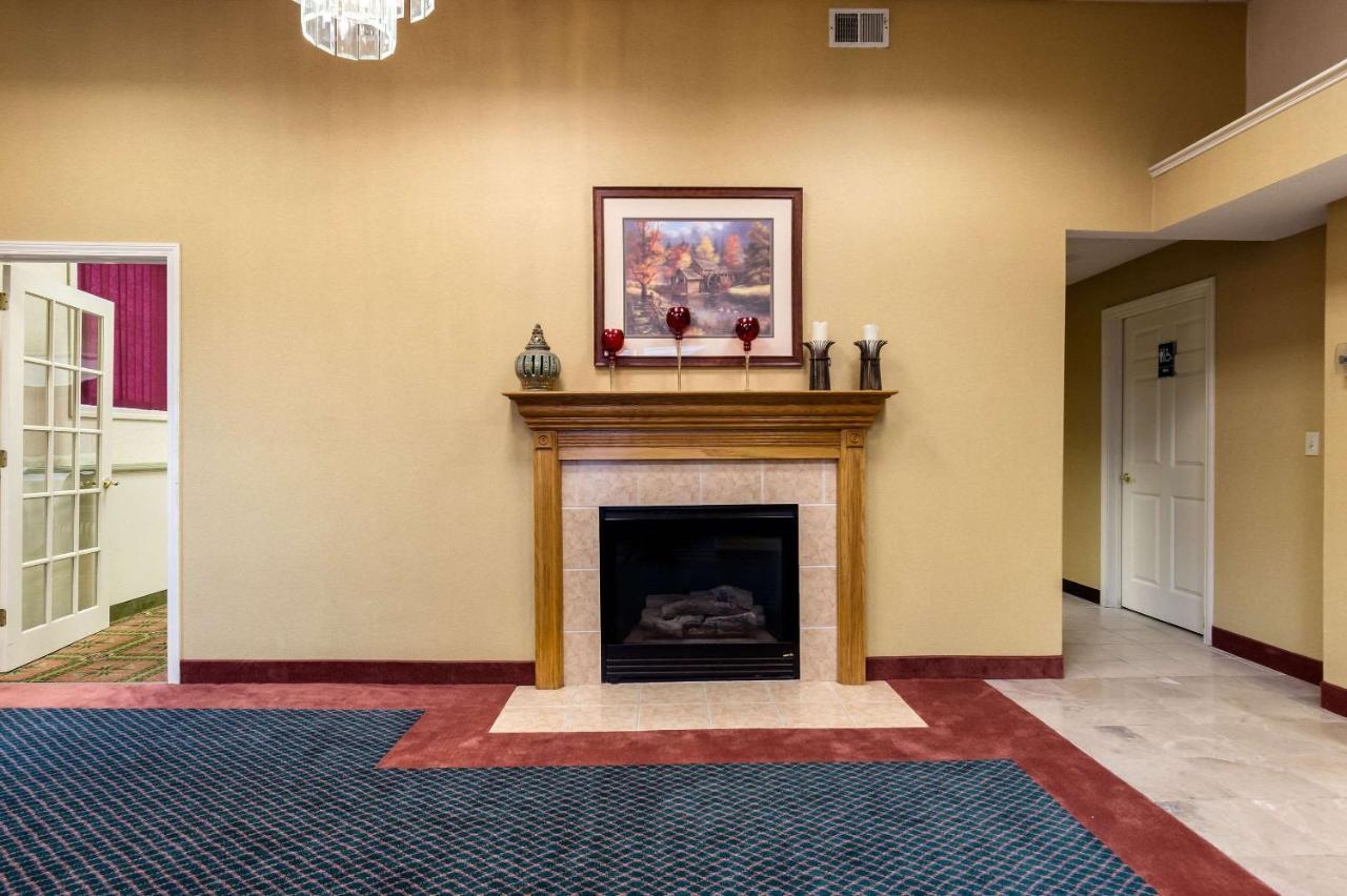 Rodeway Inn Hadley – Amherst Exterior foto